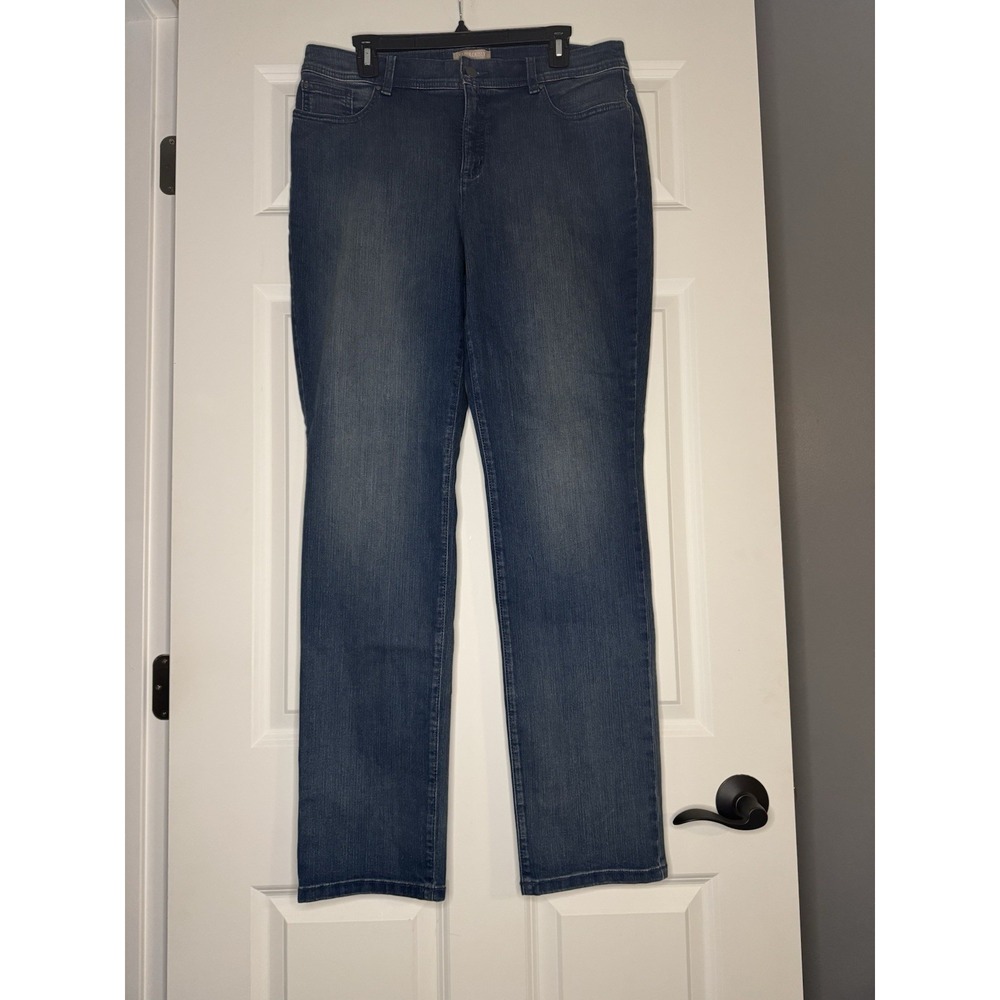 Chicos Fabulously Slimming Jeans 1.5 Regular (10) Nwt